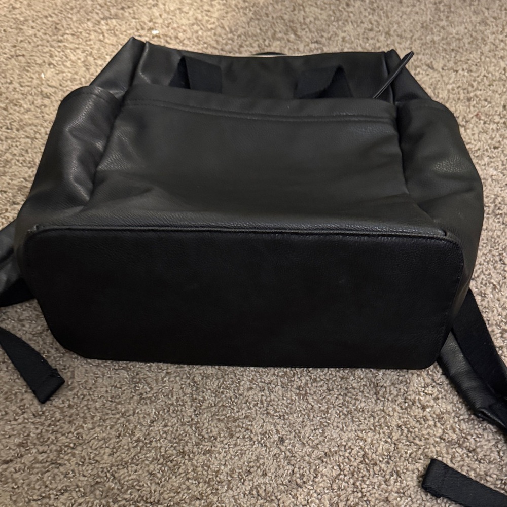 Black backpack - image 6